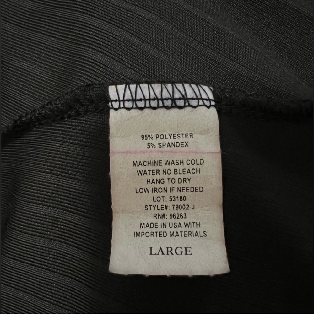 OLIVIA RAE Women’s Side Tie Knot Black Long Sleeve Crop - Picture 6 of 6